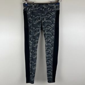 Rabbit Exercise Leggings, Size medium